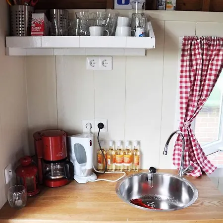 Bed & Breakfast Your Cozy Waggon At The Cows' Paradise *