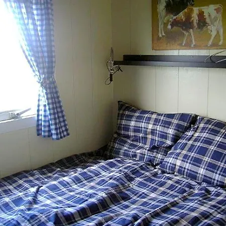 Bed & Breakfast Your Cozy Waggon At The Cows' Paradise Amsterdam