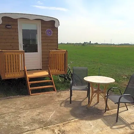 Your Cozy Waggon At The Cows' Paradise