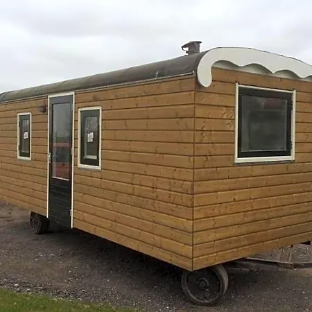 Bed & Breakfast Your Cozy Waggon At The Cows' Paradise